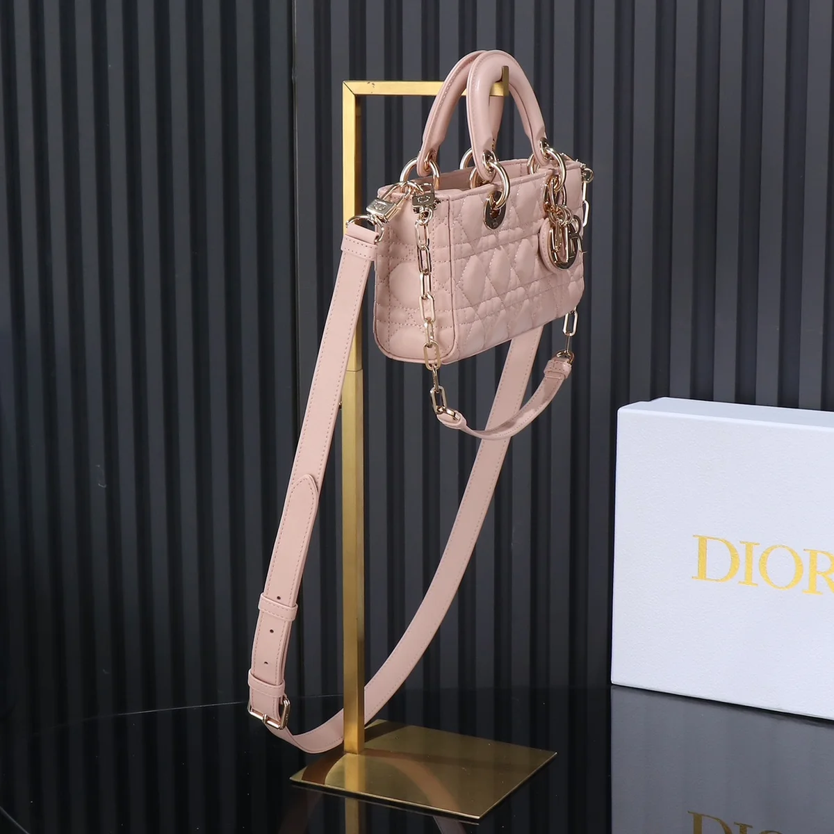 高仿包代購Dior Lady 粉色 羊皮斜挎包PM-M0613正品級別-貨到付款