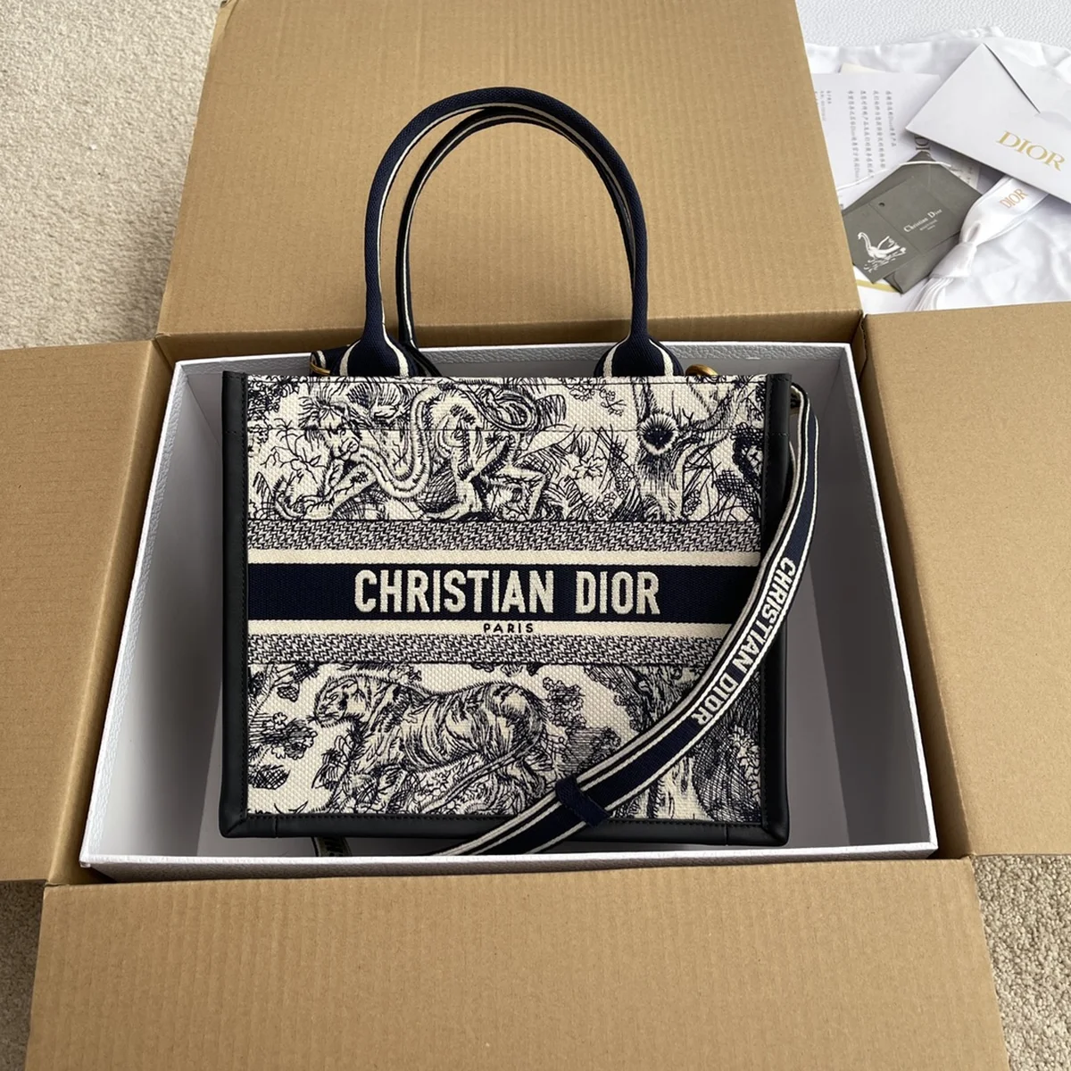 高仿包零售Dior Book 海軍藍托特包包PM-M1325正品級別-貨到付款