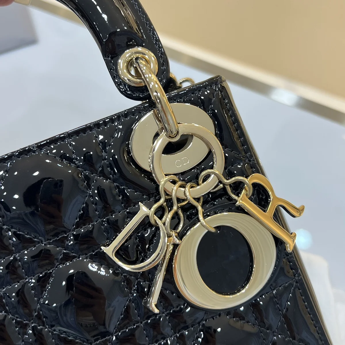 頂級高仿包Dior Lady 黑色 羊皮斜挎包PM-M0505正品級別-貨到付款