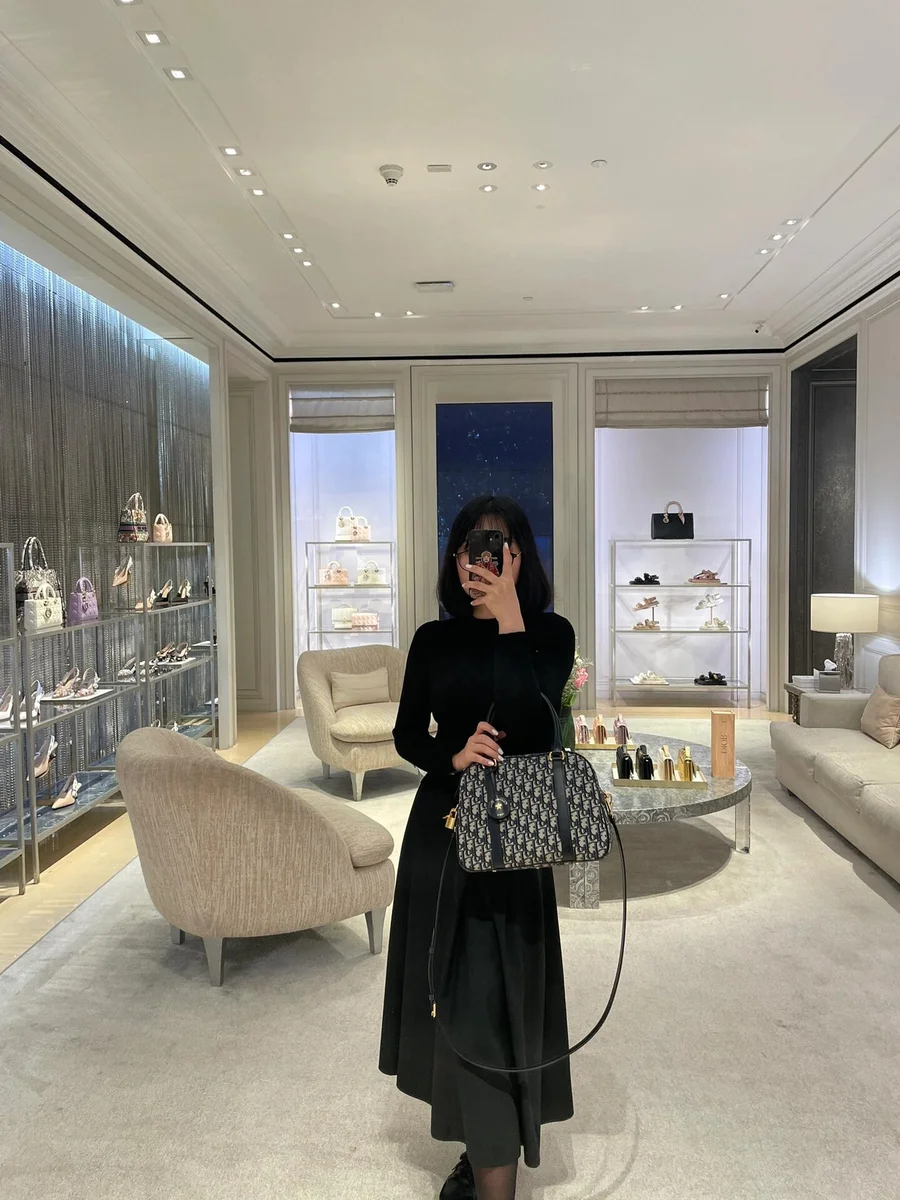 高仿包批發Dior D-Vibe 藍色斜挎包MM-M1341正品級別-貨到付款