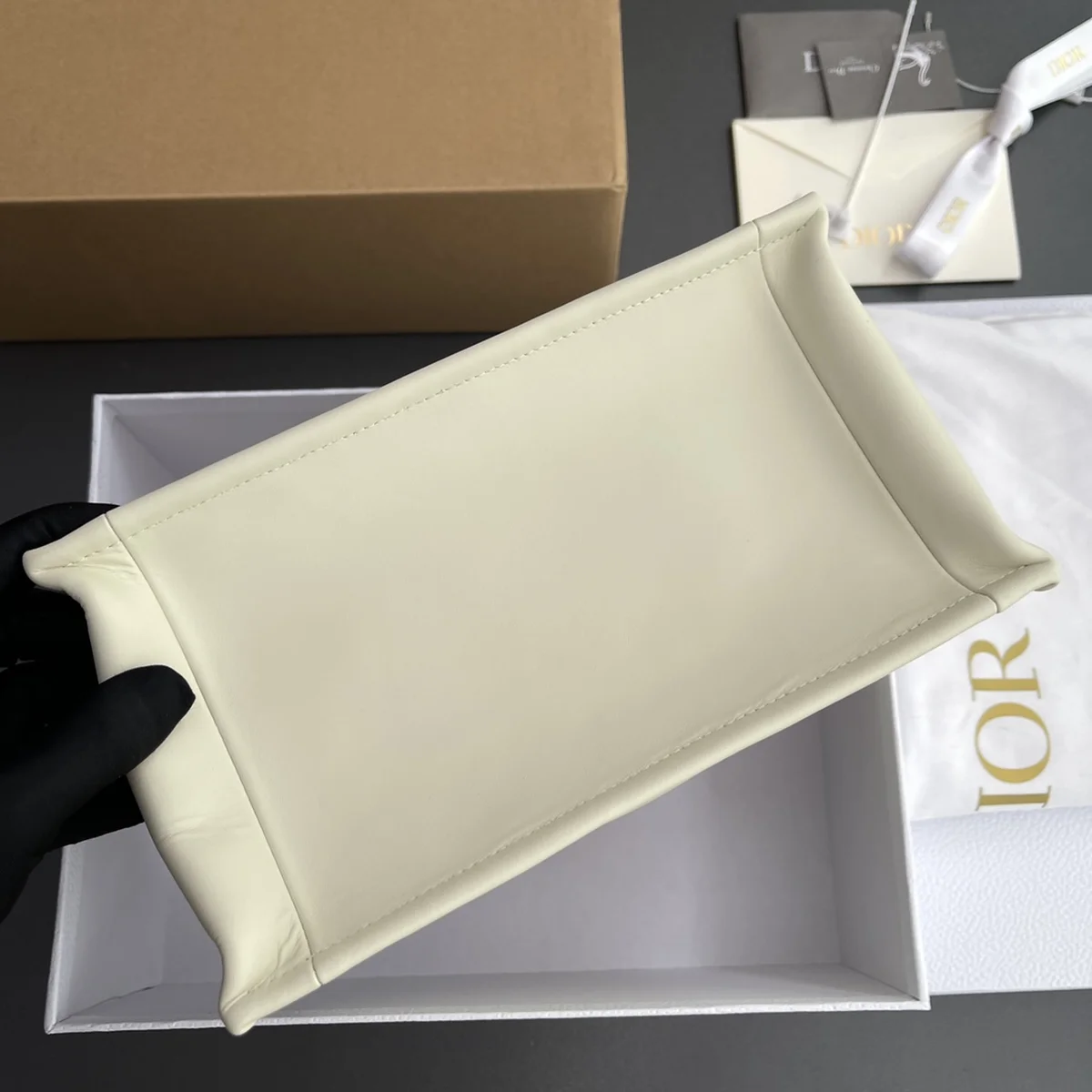 高仿奢侈品包Dior Book 奶白色托特包包PM-M1325正品級別-貨到付款