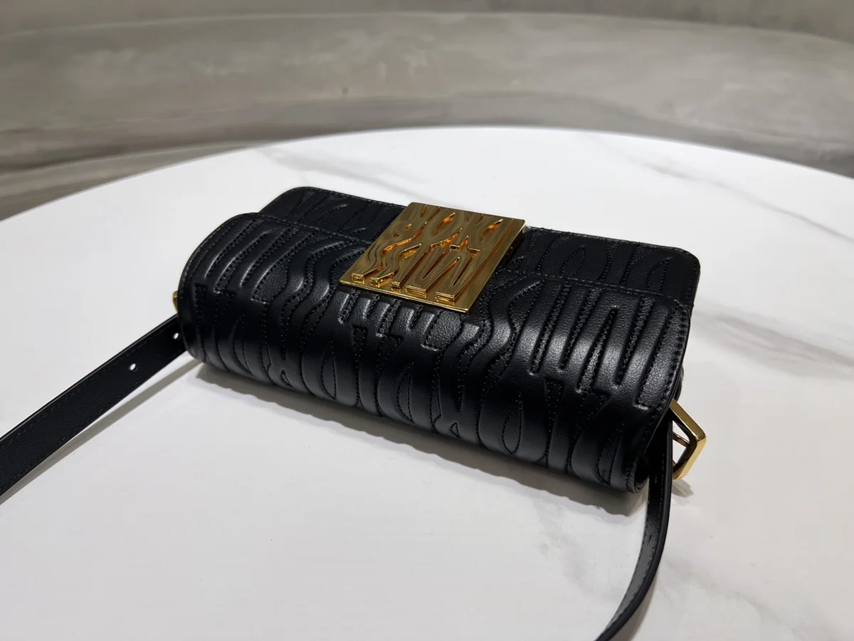 高仿包零售Dior Miss 黑色 小牛皮肩背袋PM-M2610正品級別-貨到付款