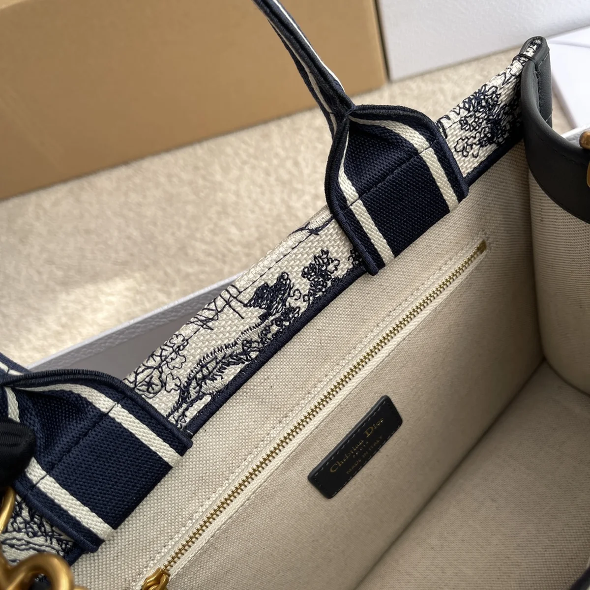 高仿包零售Dior Book 海軍藍托特包包PM-M1325正品級別-貨到付款
