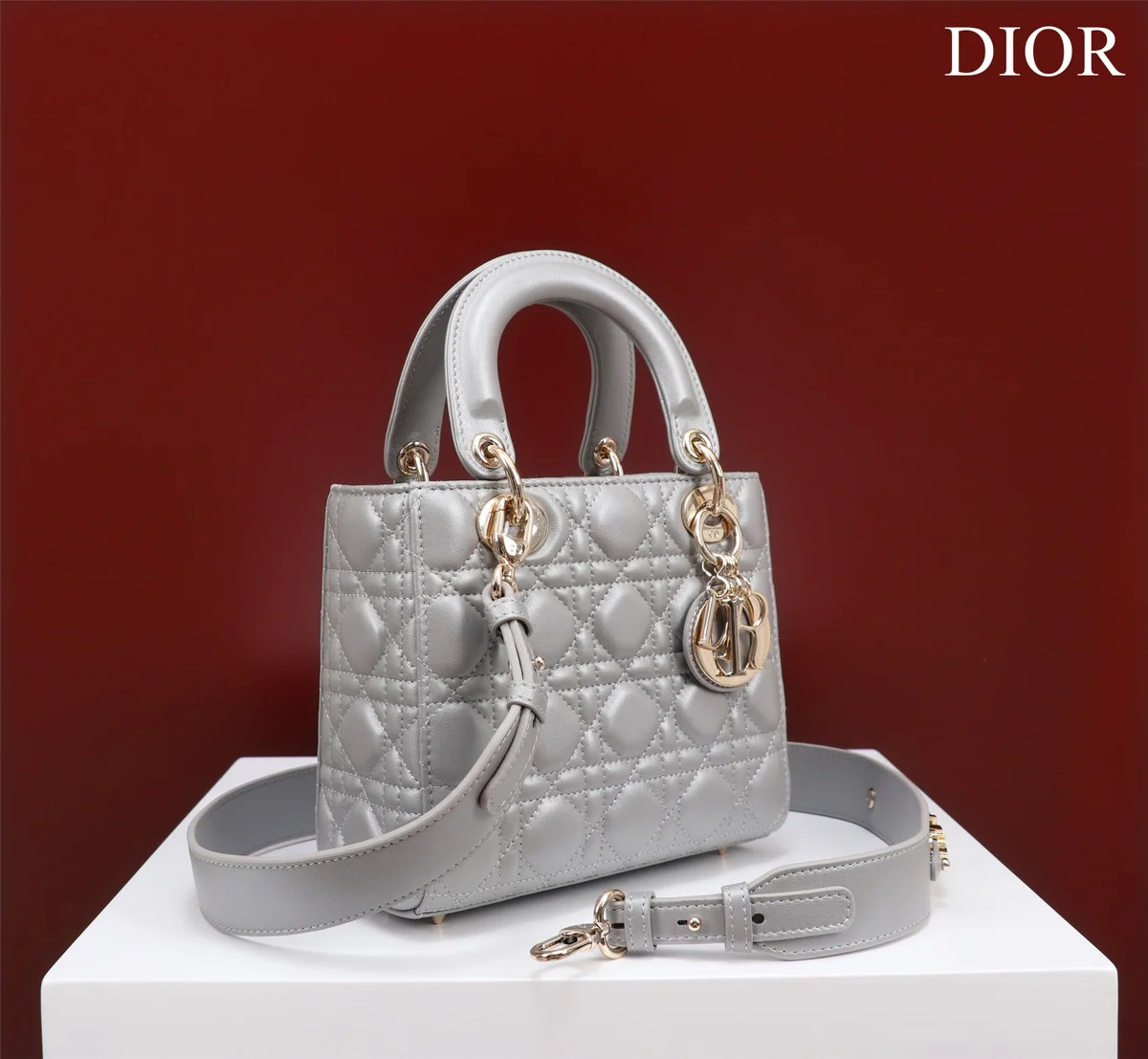高仿包直銷Dior Lady 雲灰 羊皮斜挎包PM-M0538正品級別-貨到付款