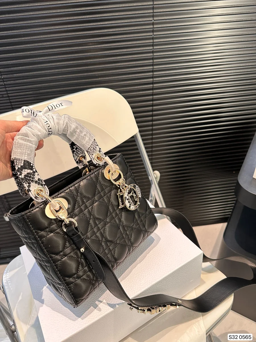 高仿名牌包Dior Lady 黑色 羊皮斜挎包MM-M0565正品級別-貨到付款