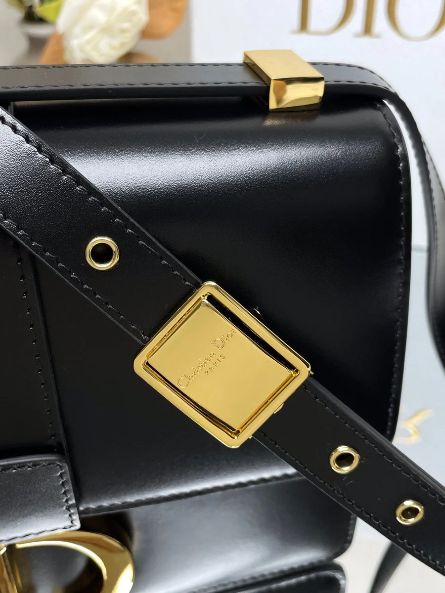 高仿奢侈品包Dior 30 Montaigne 黑色 小牛皮斜挎包MM-M9203正品級別-貨到付款
