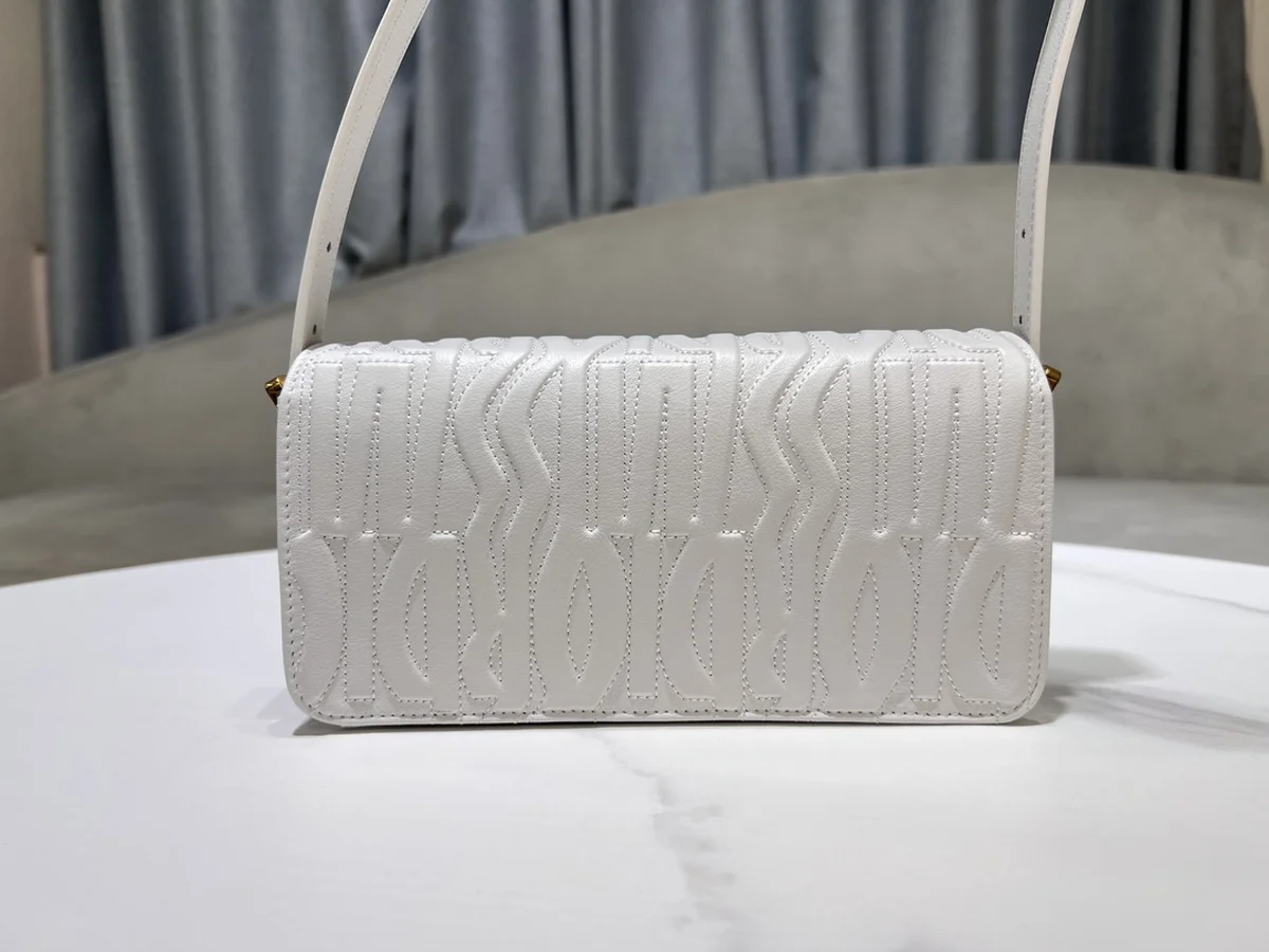 高仿包直銷Dior Miss 白色 小牛皮 翻蓋肩背袋PM-M2610正品級別-貨到付款