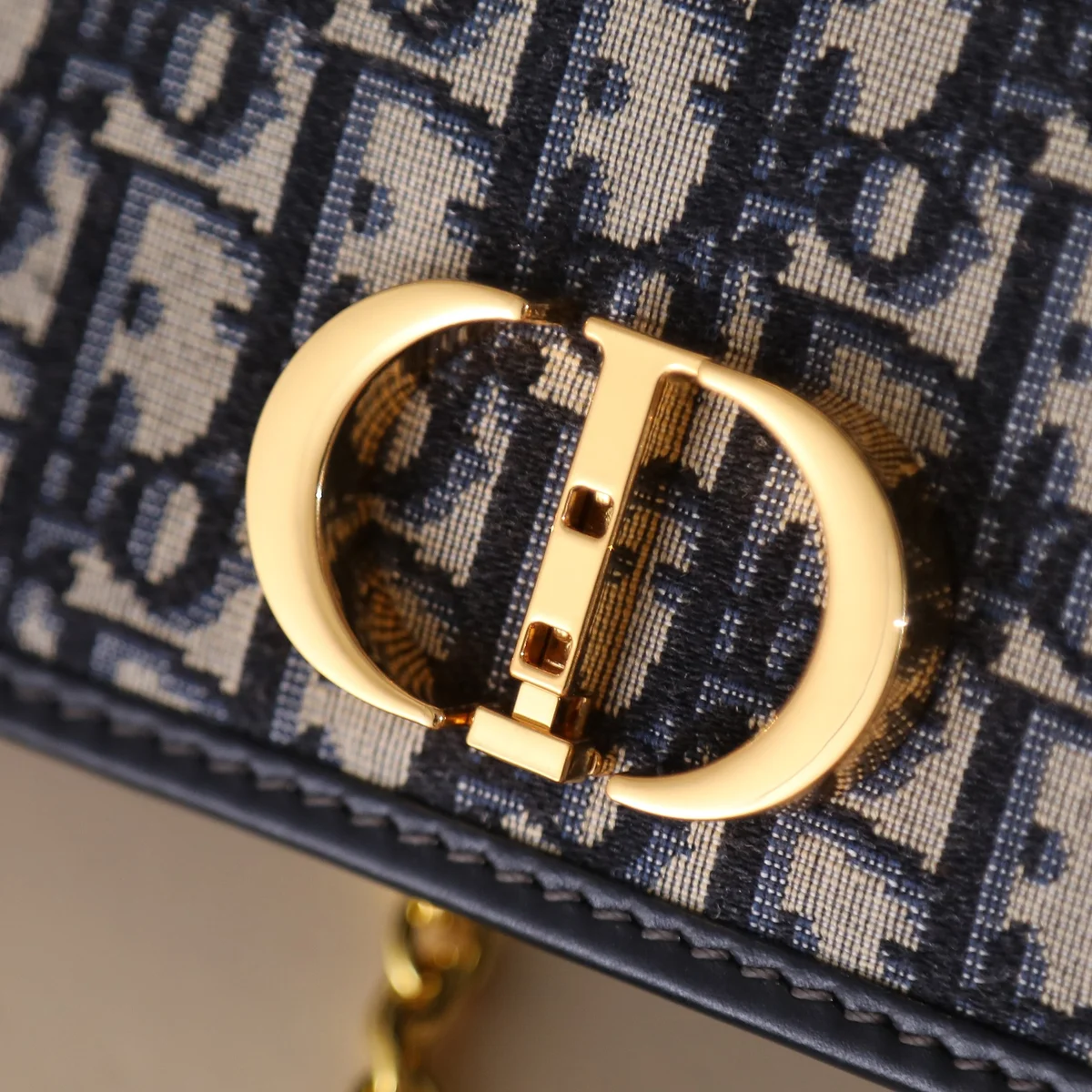 高仿奢侈品包Dior 30 Montaigne 藍色肩背袋PM-M9334正品級別-貨到付款