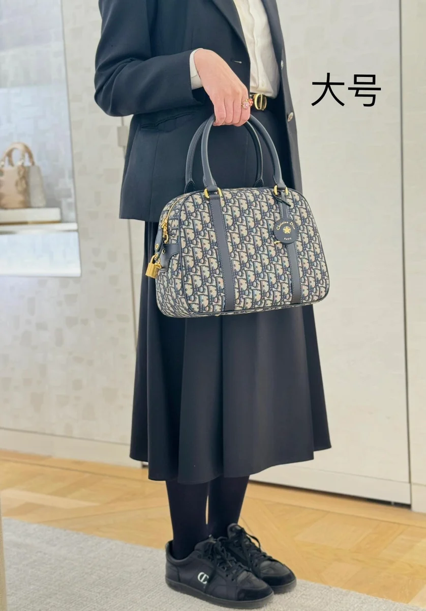 高仿包批發Dior D-Vibe 藍色斜挎包MM-M1341正品級別-貨到付款