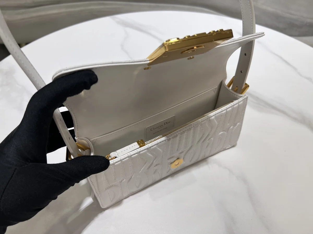 高仿包直銷Dior Miss 白色 小牛皮 翻蓋肩背袋PM-M2610正品級別-貨到付款