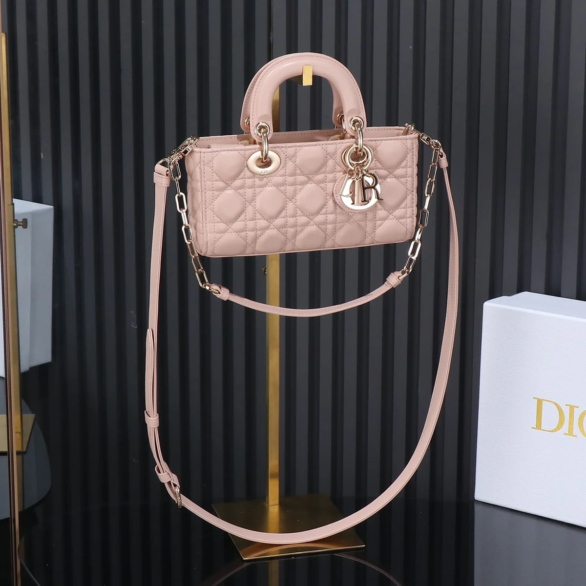 高仿包代購Dior Lady 粉色 羊皮斜挎包PM-M0613正品級別-貨到付款