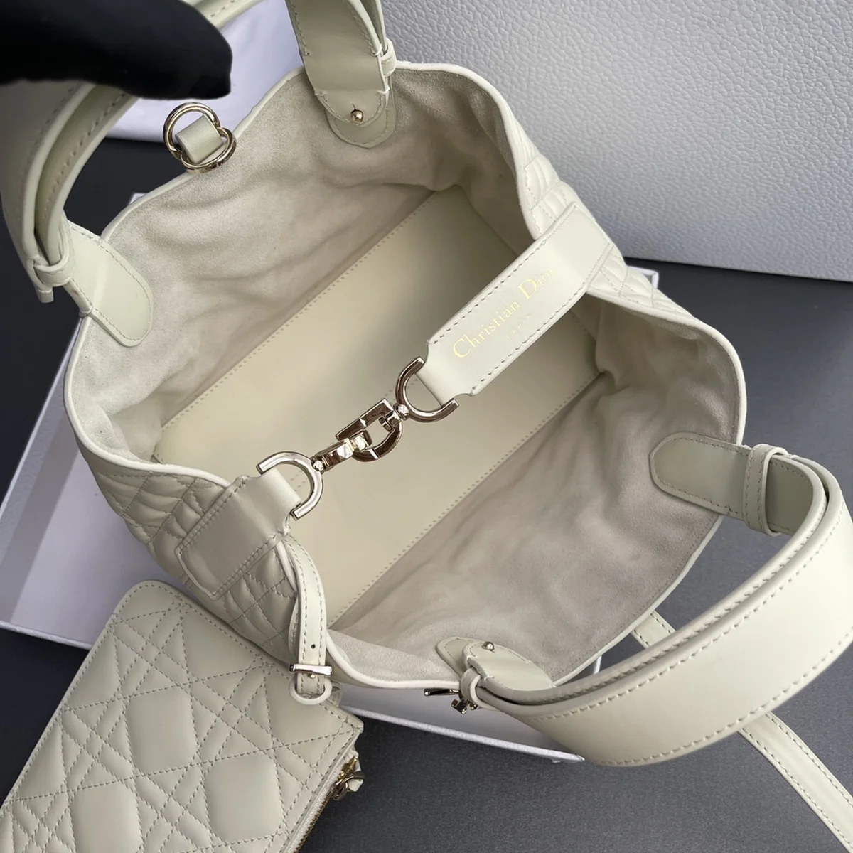 高仿奢侈品包Dior Toujours 白色托特包包PM-M2822正品級別-貨到付款
