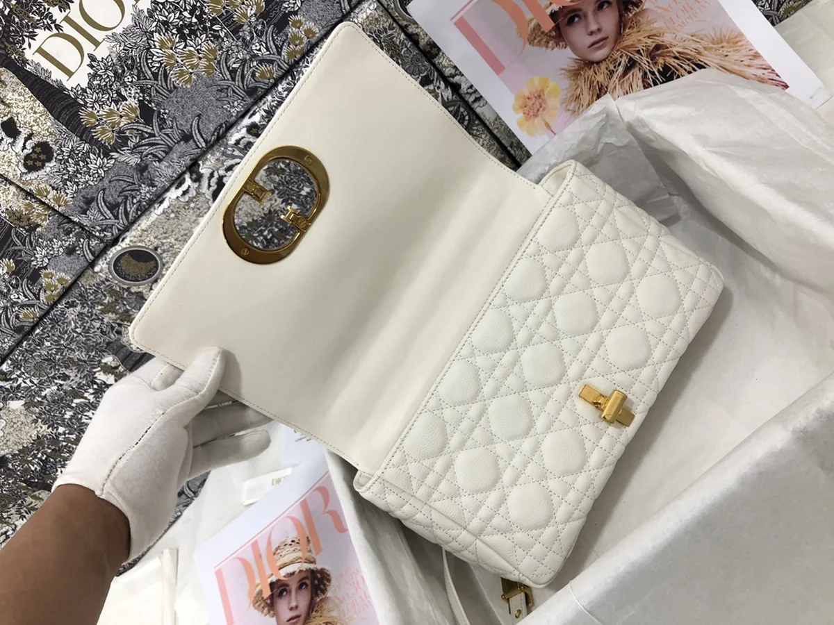 高仿名牌包Dior Caro 象牙色 小牛皮斜挎包MM-M9242正品級別-貨到付款