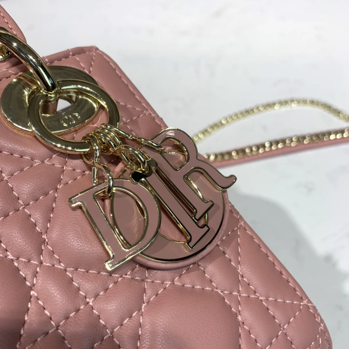 高仿包代理Dior Lady迷你 粉紅 羊皮斜挎包-M0505正品級別-貨到付款