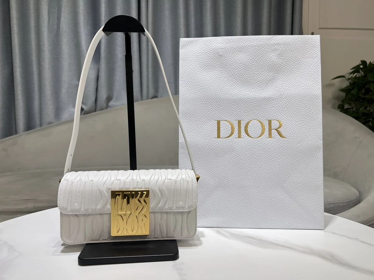 高仿包直銷Dior Miss 白色 小牛皮 翻蓋肩背袋PM-M2610正品級別-貨到付款