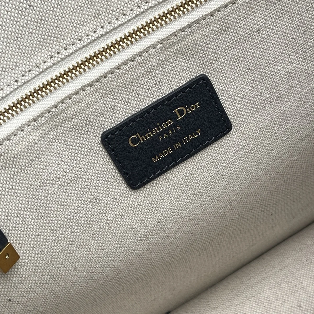 高仿名牌包Dior Book 白色托特包包MM-M1324正品級別-貨到付款