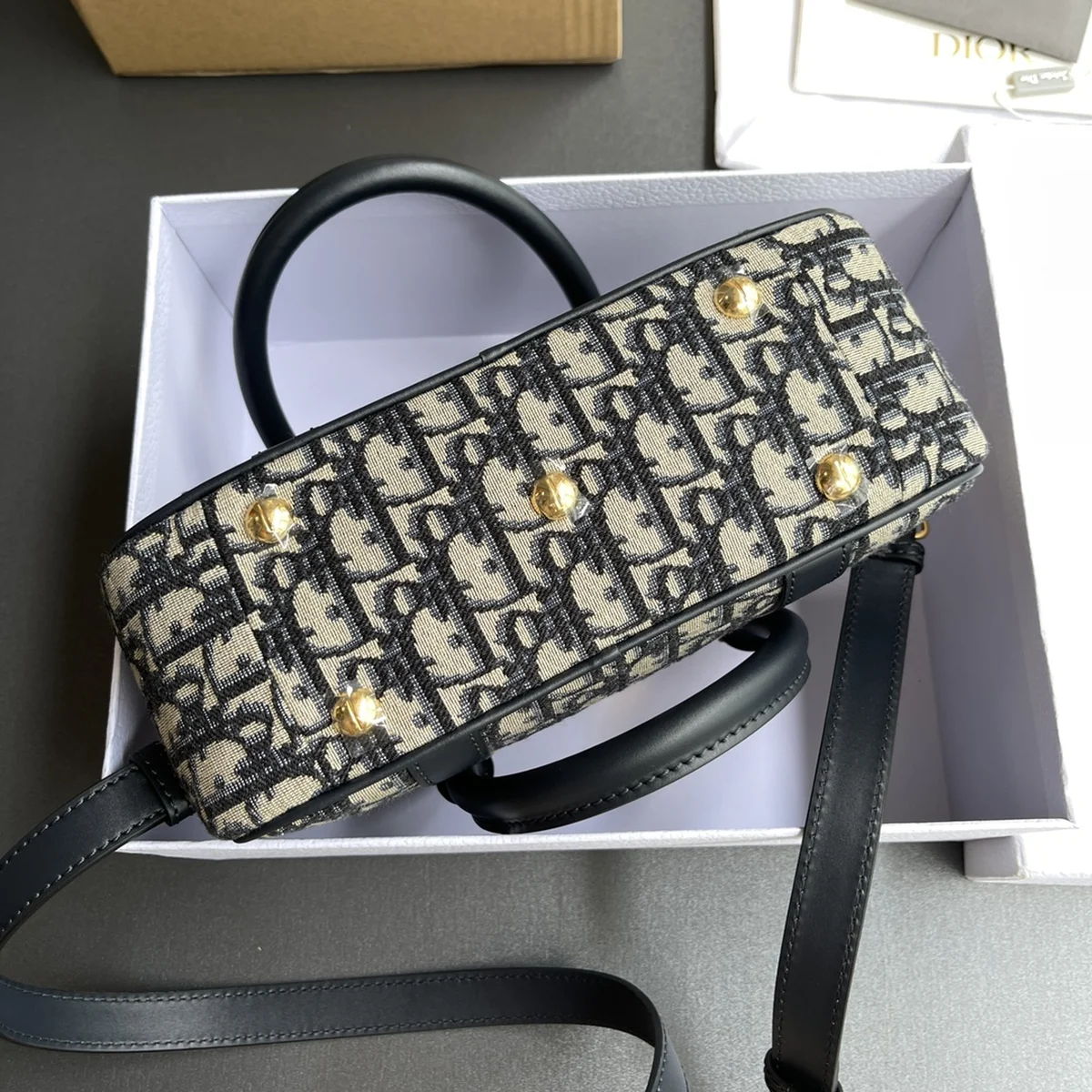 高仿名牌包Dior D-Vibe 藍色 皮革斜挎包MM-M1340正品級別-貨到付款