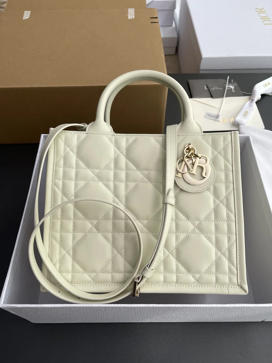 高仿奢侈品包Dior Book 奶白色托特包包PM-M1325正品級別-貨到付款