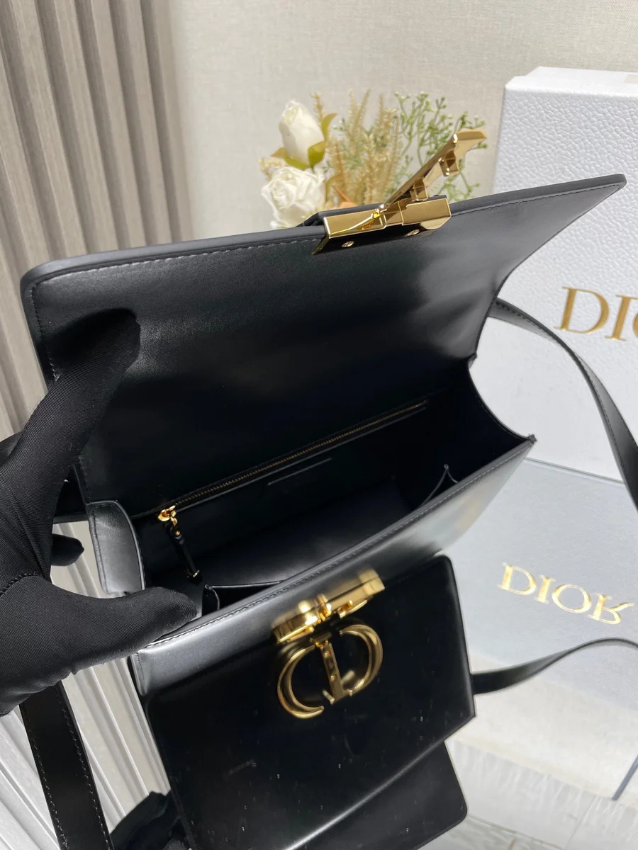 高仿奢侈品包Dior 30 Montaigne 黑色 小牛皮斜挎包MM-M9203正品級別-貨到付款