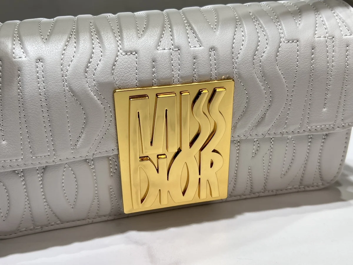 高仿包直銷Dior Miss 白色 小牛皮 翻蓋肩背袋PM-M2610正品級別-貨到付款