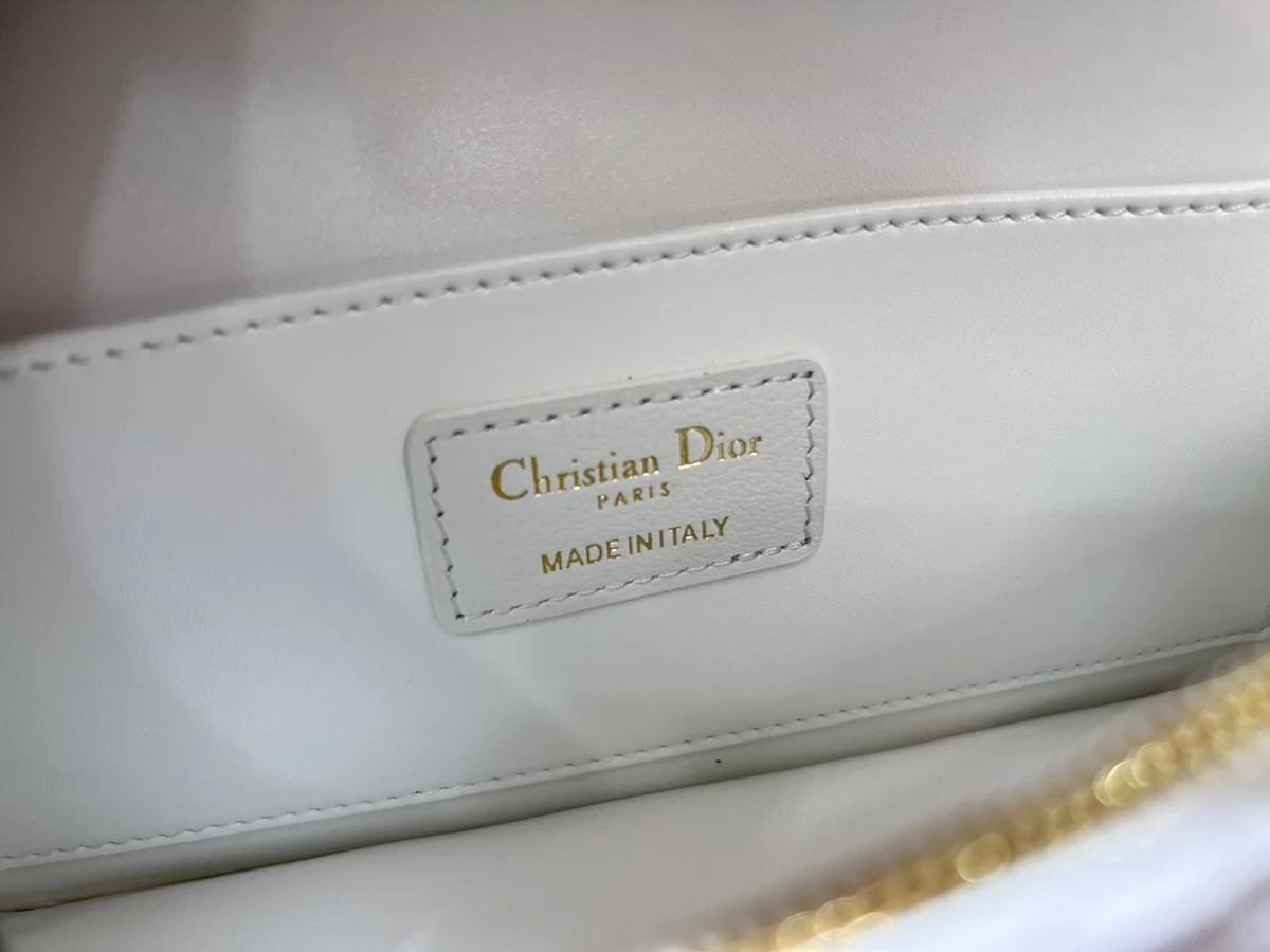 高仿包直銷Dior Miss 白色 小牛皮 翻蓋肩背袋PM-M2610正品級別-貨到付款